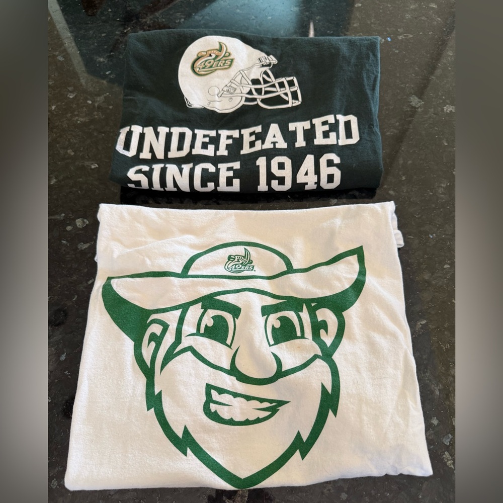 Lot 2 Vintage UNC Charlotte UNCC 49ers Football T-Shirt Green XL - White LG